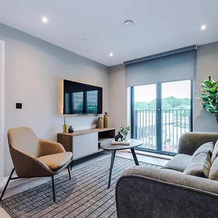 2 Bedroom Centre 利兹