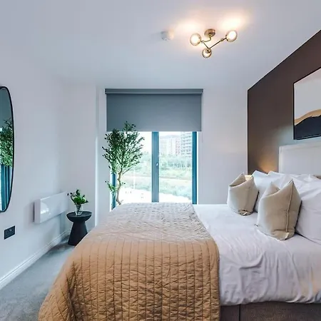 2 Bedroom Centre - Free Parking Lägenhet