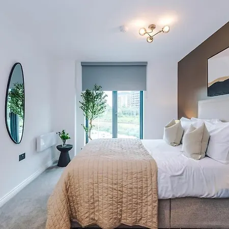 2 Bedroom Centre - Free Parking Leeds (West Yorkshire)