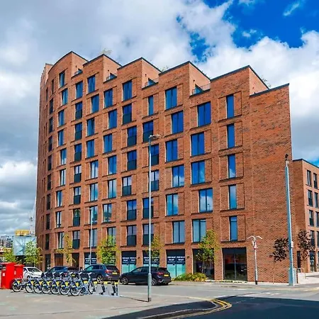 2 Bedroom Centre - Free Parking * Leeds (West Yorkshire)