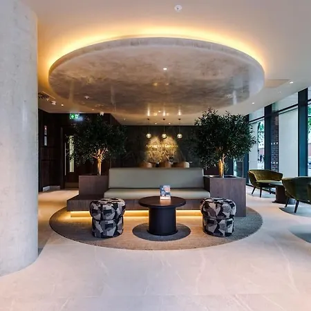 公寓 2 Bedroom Centre *