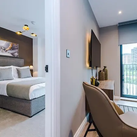 2 Bedroom Centre - Free Parking Lägenhet