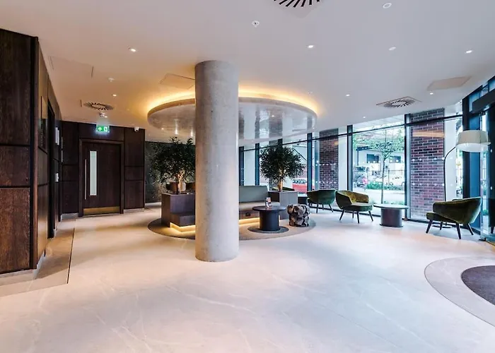 2 Bedroom Centre Apartment