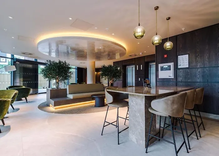 Apartment 2 Bedroom Centre *