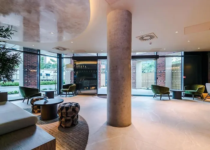 2 Bedroom Centre Apartment