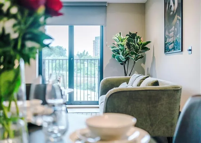 Apartment 2 Bedroom Centre