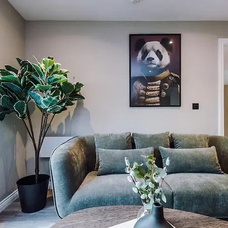 2 Bedroom Centre Leeds (West Yorkshire)